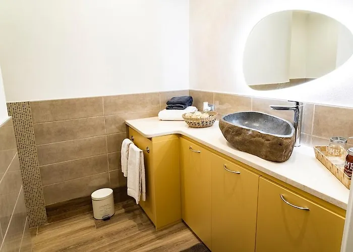 Carrara Deluxe 아파트